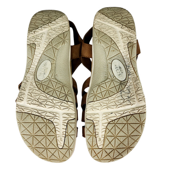 Earth Origins Sandal sz 10M Women Saila Beige Ankle Strap Open Toe Beachy Cruise - Picture 9 of 11